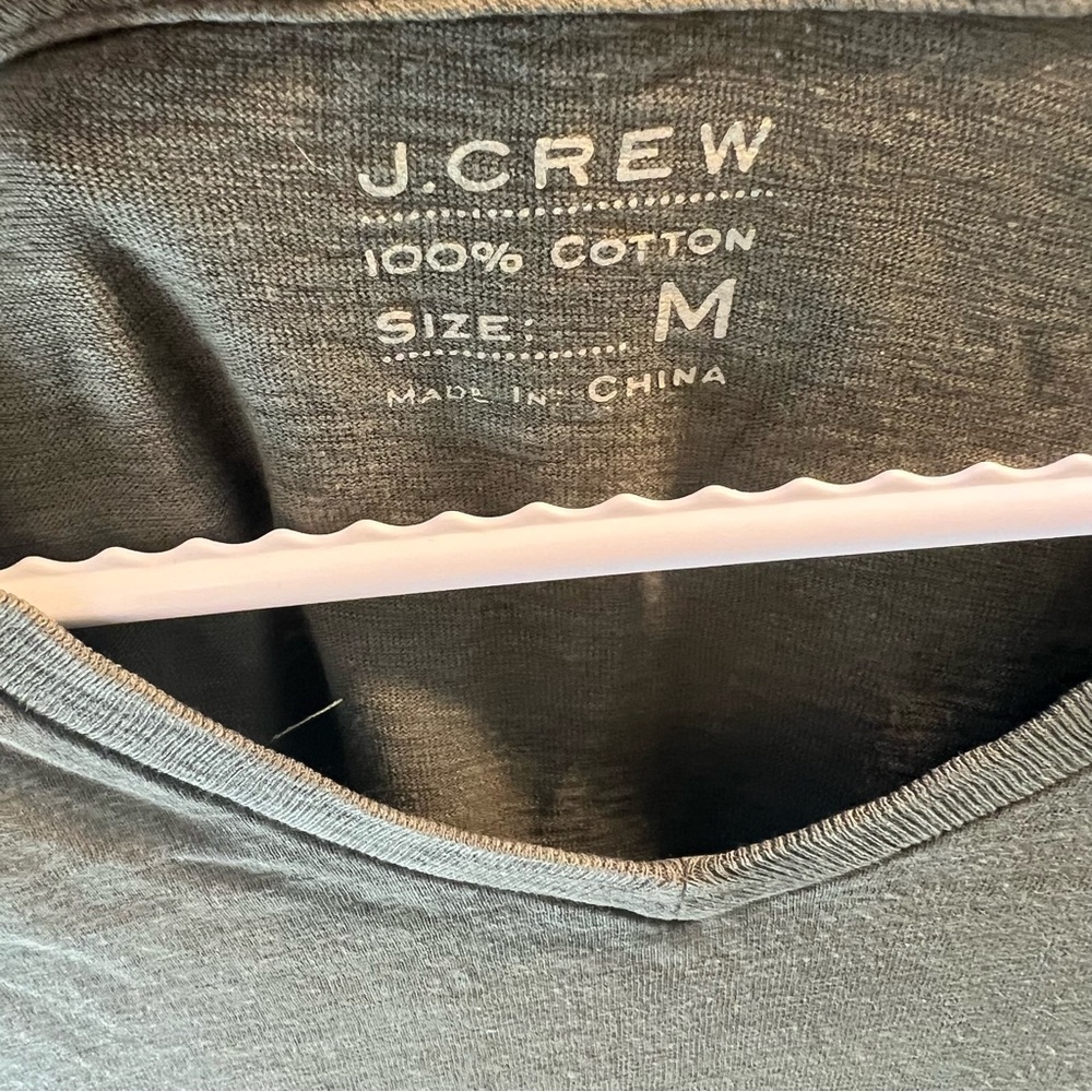 J. Crew Men's Olive Green V-Neck T-Shirt - Picture 3 of 5